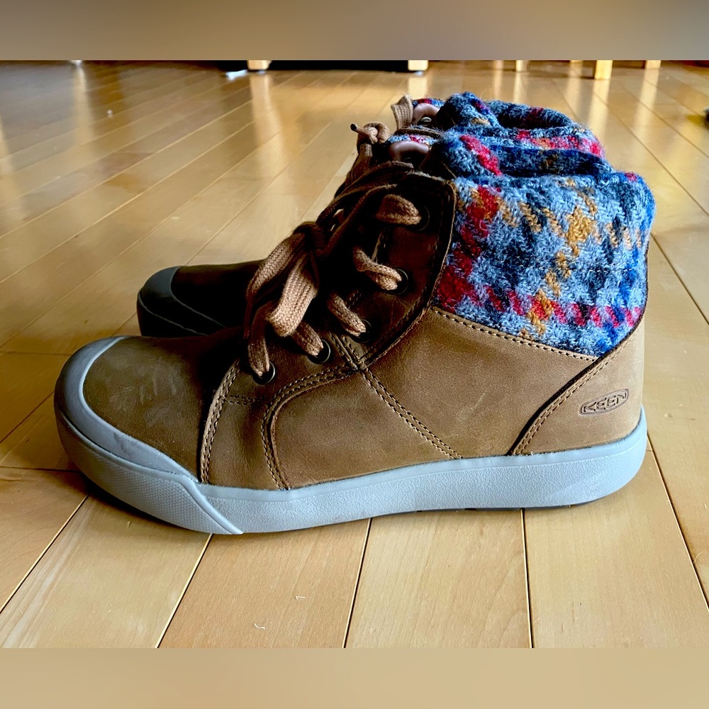 Keen Boots Size 8